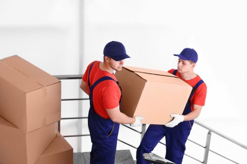 Removal truck hire service for Stepney home and flat moves
